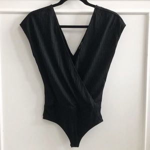 Zara Ribbed V-line Bodysuit